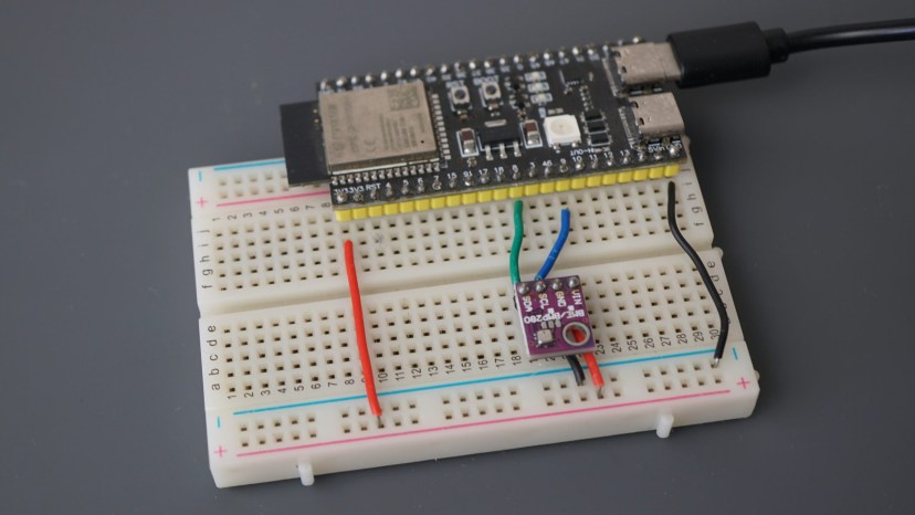 ESP32 с подключённым по I2C датчиком BME280